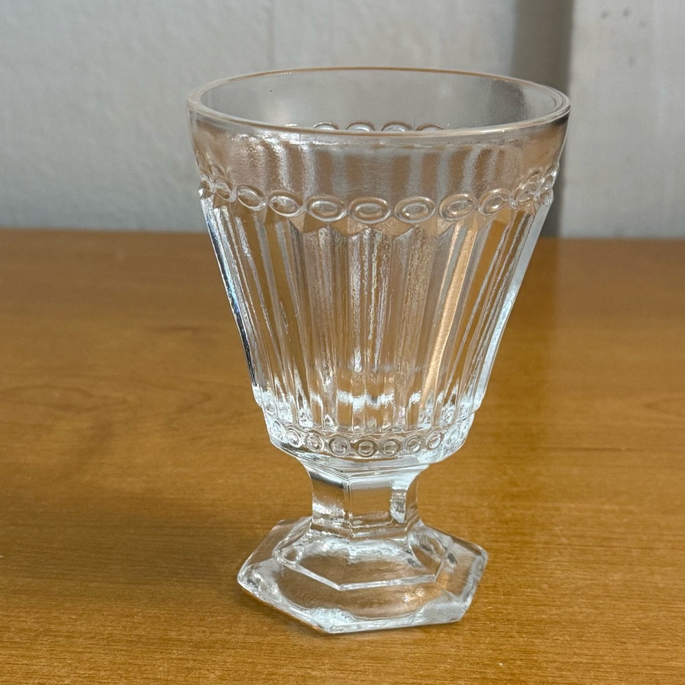 Elegant Clear Glass Goblet‎